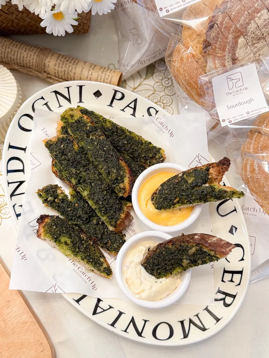 Pesto Stick ซาวโดว์ของ The Catch Up Bakeroom